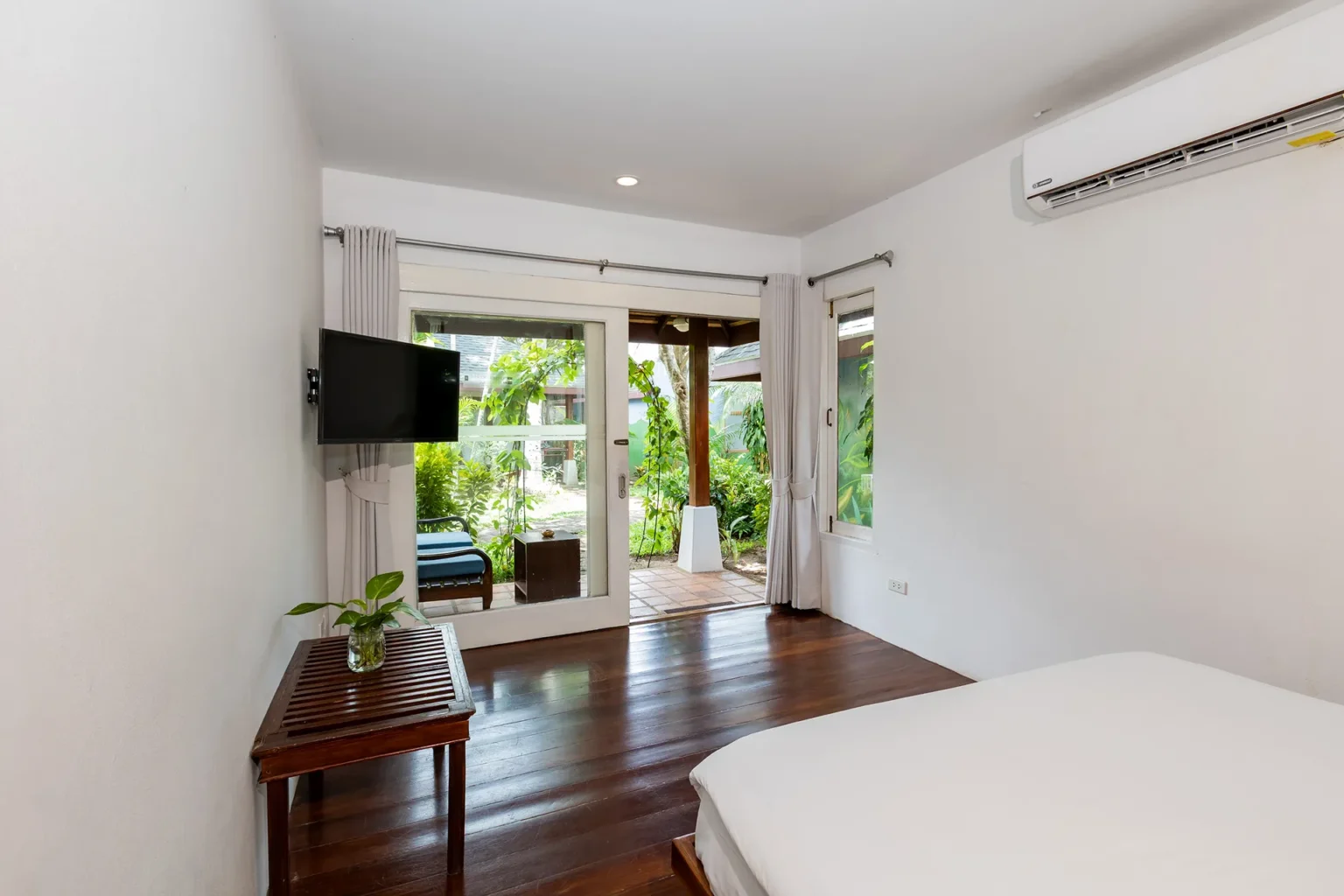 Garden bungalow at resort in Central Samui